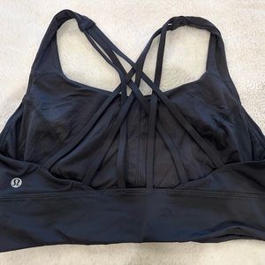 Black Lululemon sports bra